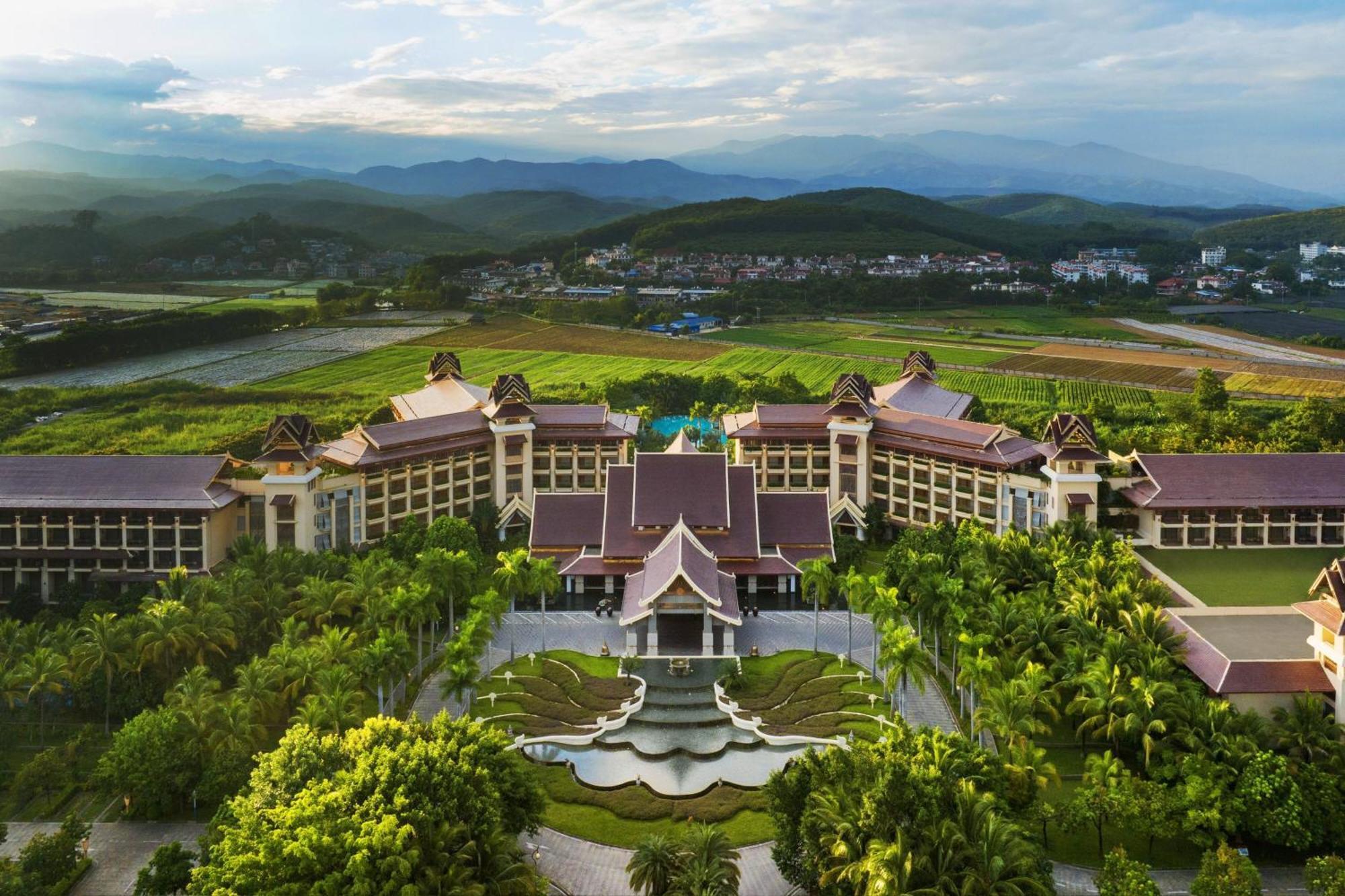 Sheraton Grand Xishuangbanna Hotel Jinghong Exterior foto