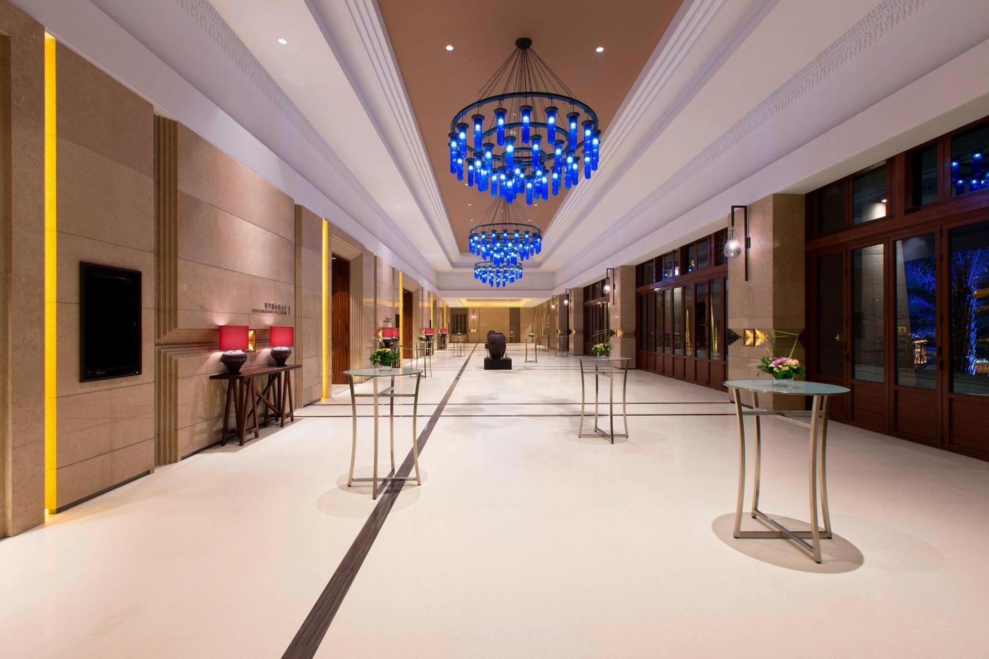 Sheraton Grand Xishuangbanna Hotel Jinghong Exterior foto